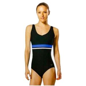 Speedo Women's Empire Splice One Piece Swimsuit Speedo with Padding in Medium